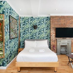 Studio met een King Size Bed